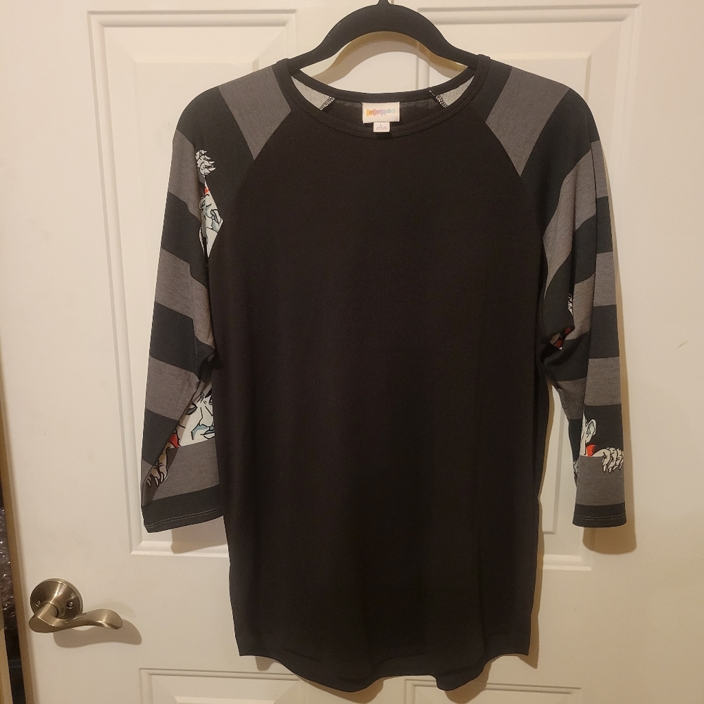 Lularoe large vampire Randy top